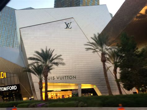 louis vuitton las vegas strip.